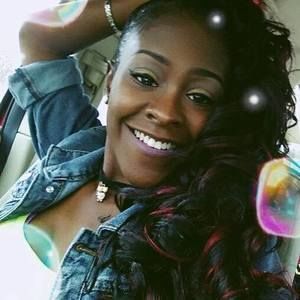 Meet your Posher, Erisha